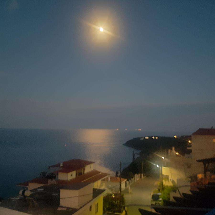 Αquaview Appartement Gythio Buitenkant foto